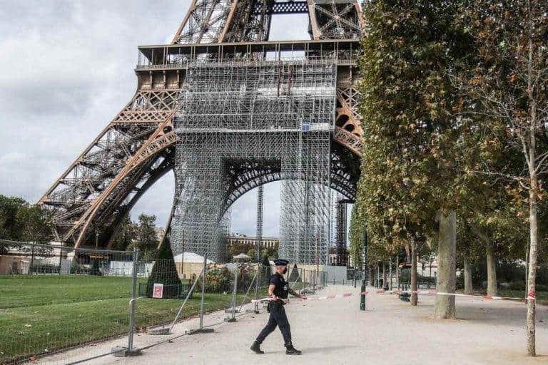 Torre Eiffel reabre tras falsa alerta de bomba