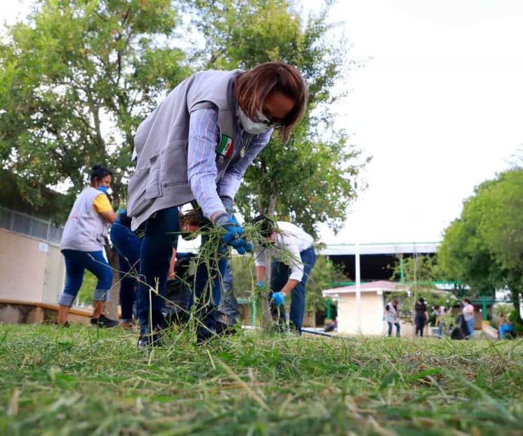 Limpian empleados de Guadalupe escuelas Limpian empleados de Guadalupe escuelas