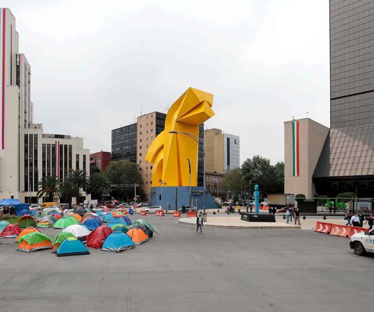 Frenaaa libera avenida Juárez en CDMX