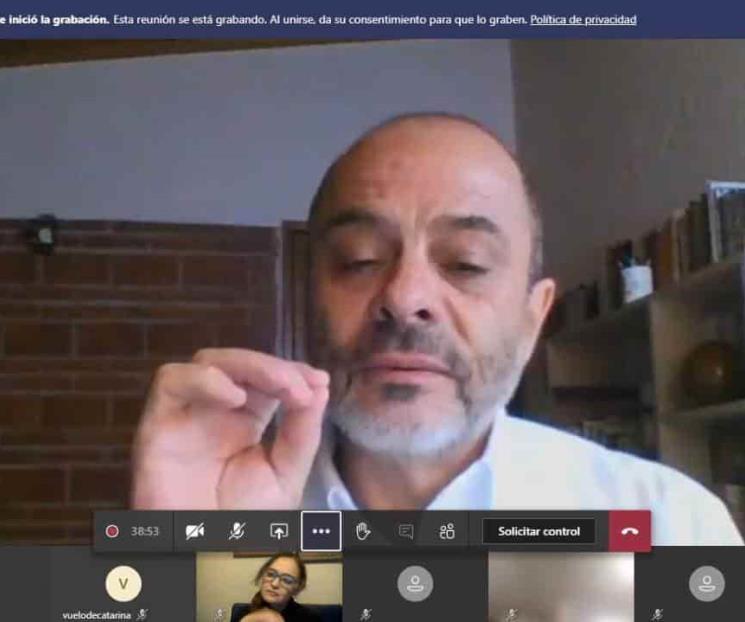 Charla José Mac Gregor sobre cultura e identidad