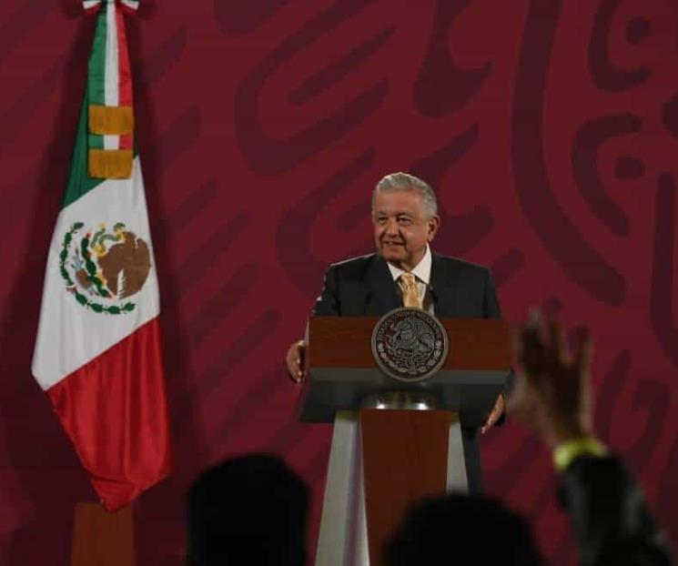 AMLO anuncia construcción de aeropuerto en Tulum AMLO anuncia construcción de aeropuerto en Tulum