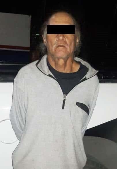 Daña auto para robar y lo arrestan Daña auto para robar y lo arrestan