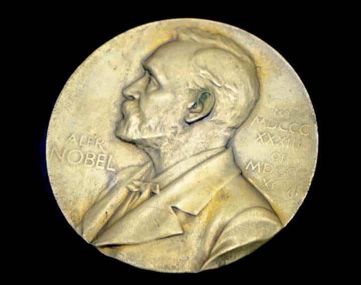 Un joven Nobel en economía que cumple 52 años
