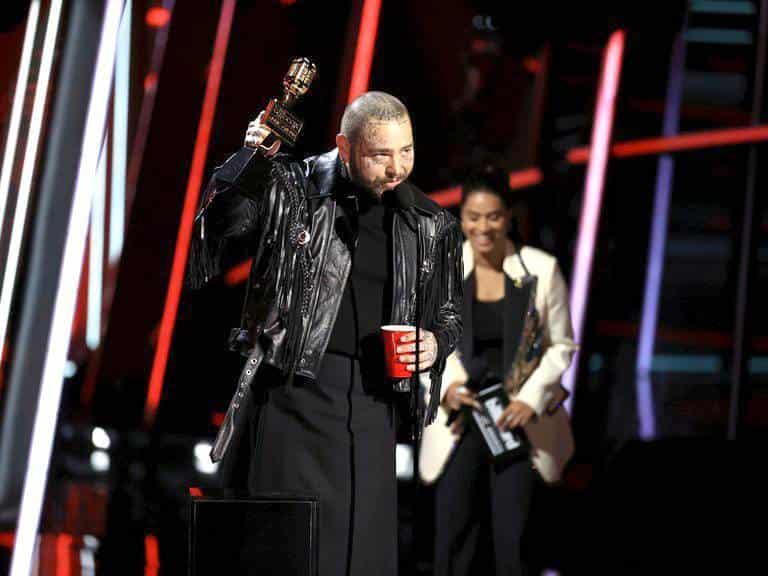 Brillan Legend, Malone y Eilish en Premios Billboard Brillan Legend, Malone y Eilish en Premios Billboard