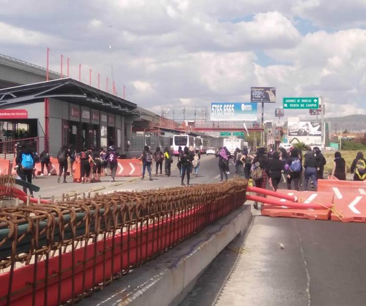 Dañan feministas estaciones del Mexibús Dañan feministas estaciones del Mexibús