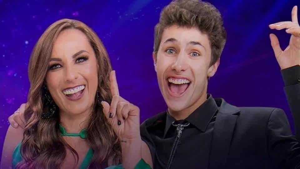 Juanpa Zurita reta a Consuelo Duval