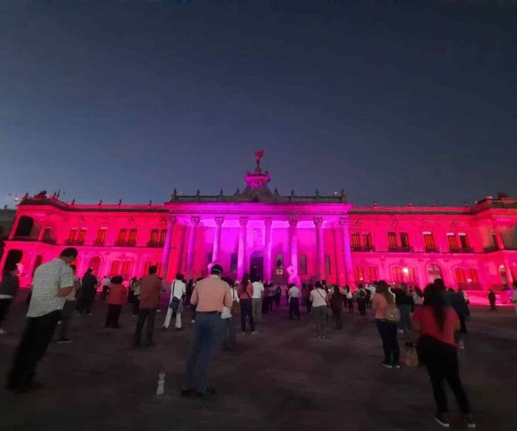 Iluminan Palacio de Gobierno Iluminan Palacio de Gobierno