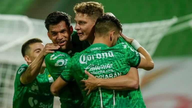 Santos se afianza en zona de Liguilla Santos se afianza en zona de Liguilla