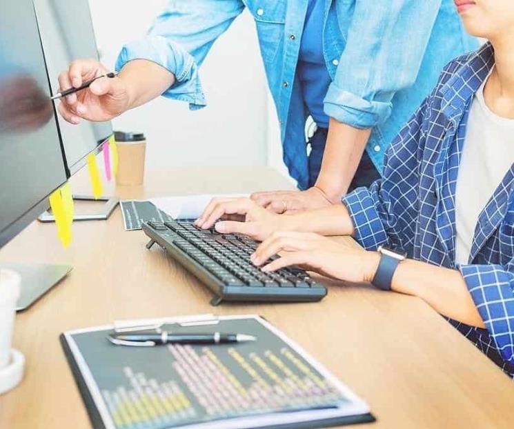 Reitera AMLO que van contra outsourcing