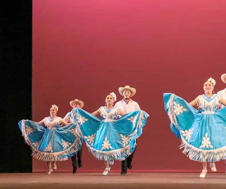 Y arranca el Mitote Y arranca el Mitote