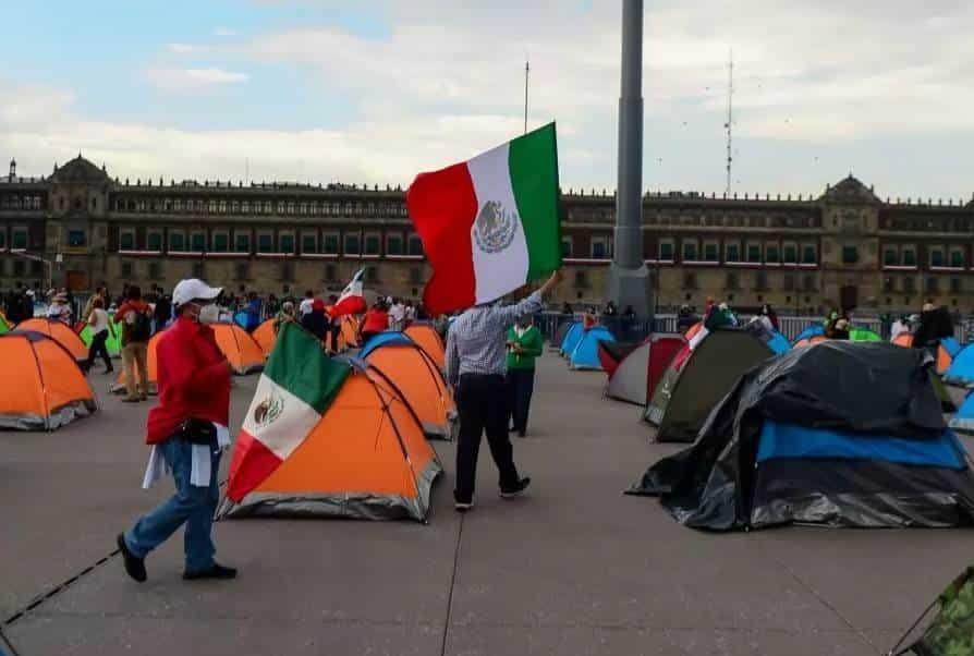 AMLO aconseja cuidar la cartera de integrantes de Frenaaa AMLO aconseja cuidar la cartera de integrantes de Frenaaa