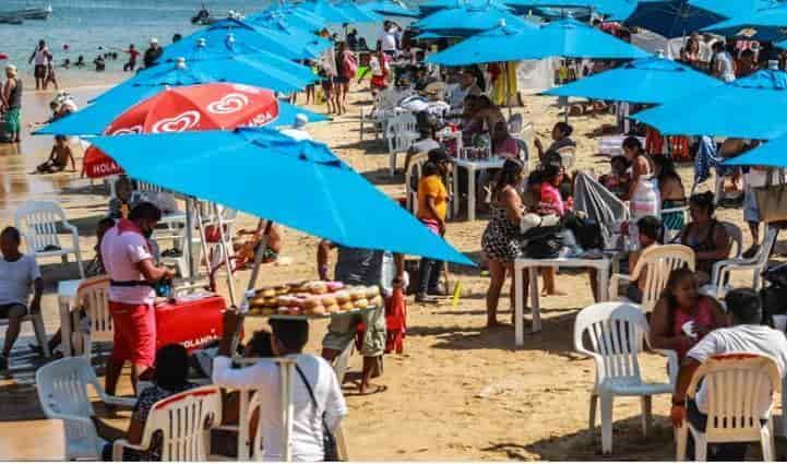 Por  puente, Acapulco llega al límite en ocupación hotelera