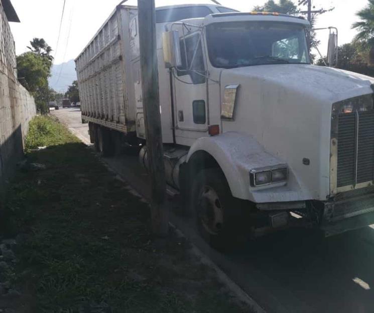 Recuperan tráiler robado en México Recuperan tráiler robado en México