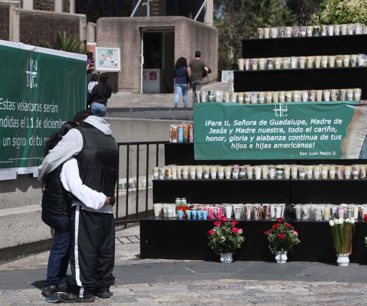 Ofrendan con fe ante un cierre de Basílica