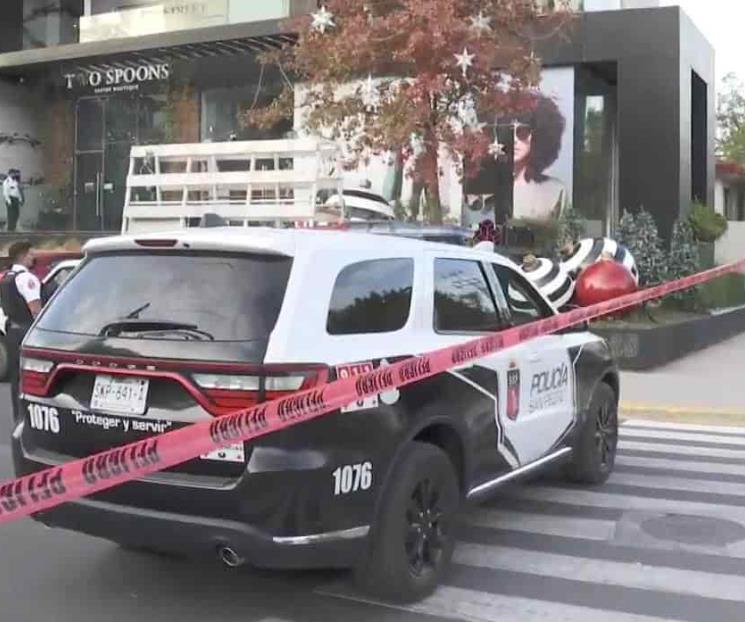 Disparan contra plaza comercial