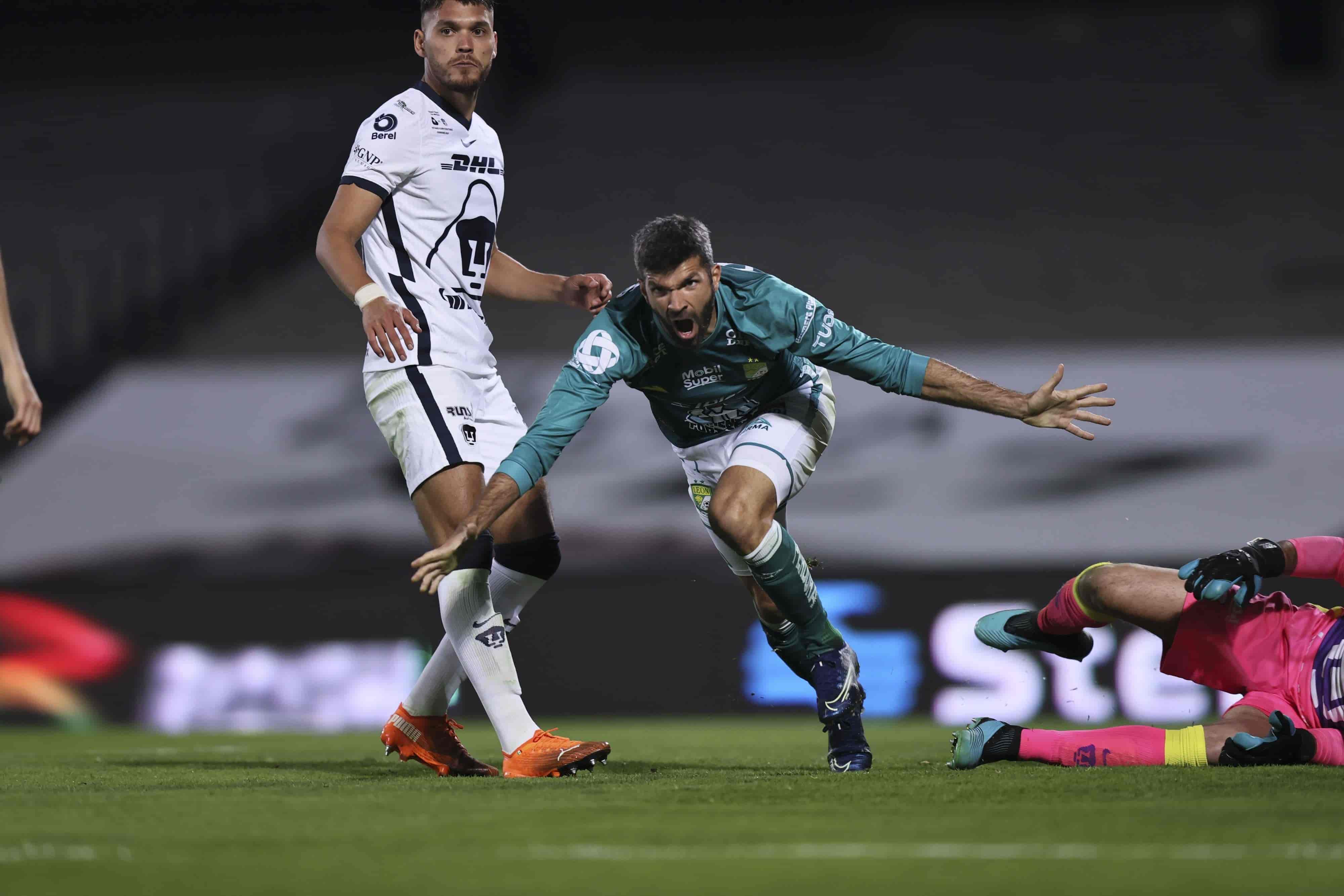 León empató el partido con 10 hombres