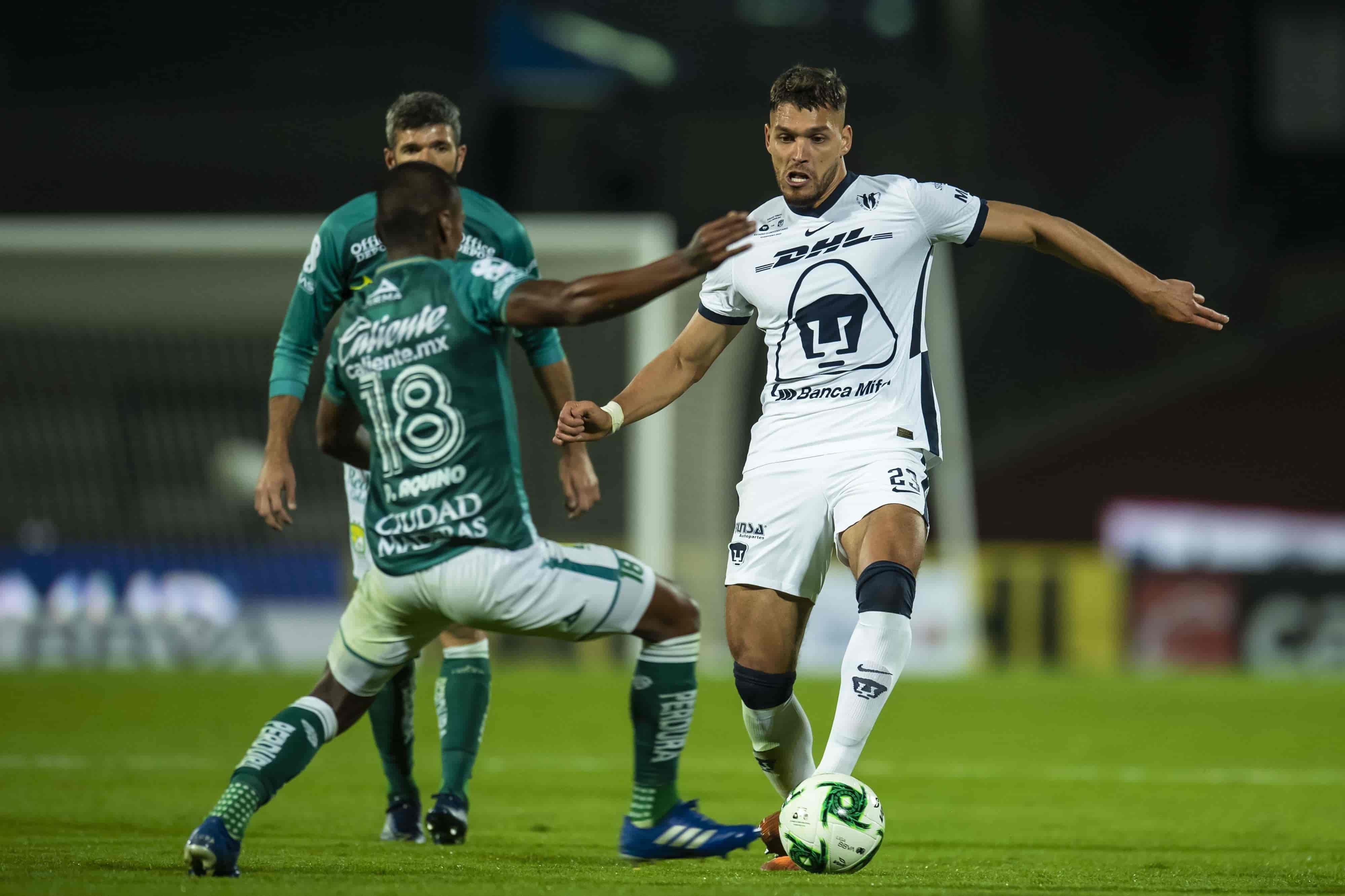 Carlos González anotó por parte de Pumas