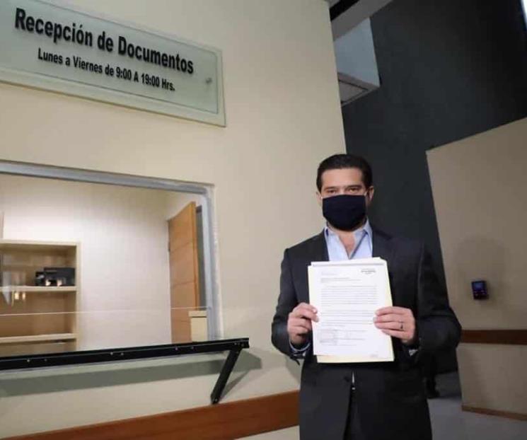 Solicita licencia el diputado Francisco Cienfuegos Solicita licencia el diputado Francisco Cienfuegos