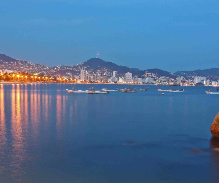 Va Acapulco a semáforo amarillo