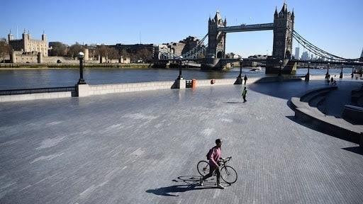 Reino Unido impone más confinamientos Reino Unido impone más confinamientos