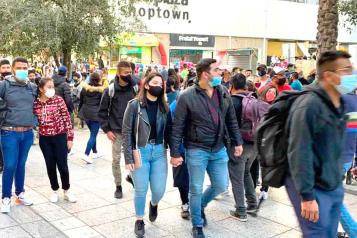 Vuelven a saturar el centro por compras de &uacute;ltima hora