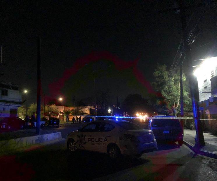 Ejecutan a hombre en plaza Ejecutan a hombre en plaza