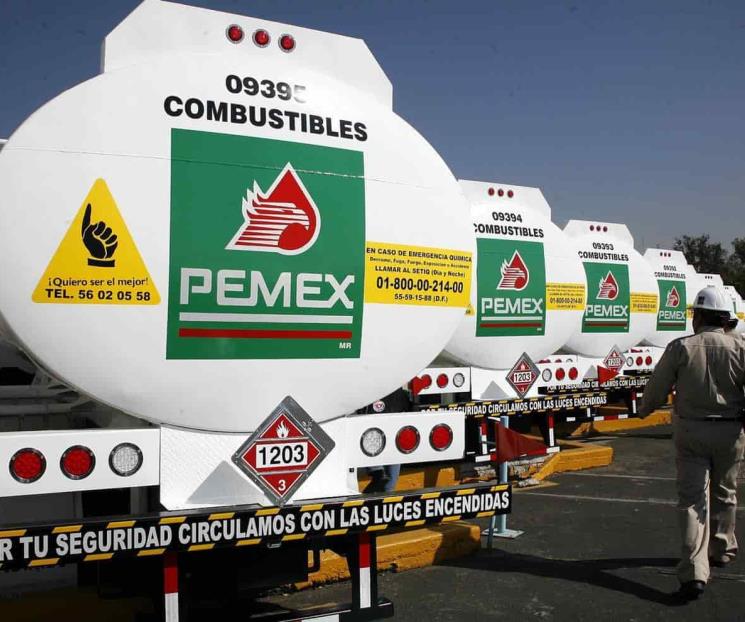 Iguala robo de gasolinas en pipas de Pemex al huachicoleo Iguala robo de gasolinas en pipas de Pemex al huachicoleo