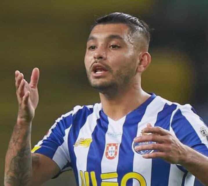 Tecatito Corona, elegido el mejor jugador de Portugal Tecatito Corona, elegido el mejor jugador de Portugal