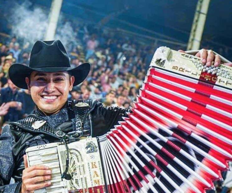 El acordeonista Ramiro Delgado Jr. sale de Bronco El acordeonista Ramiro Delgado Jr. sale de Bronco