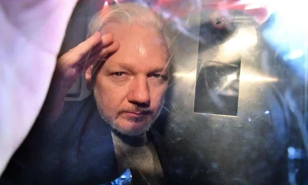 Un juzgado británico rechaza extradición de Julian Assange