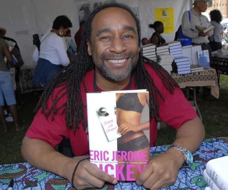 Muere el novelista Eric Jerome Dickey