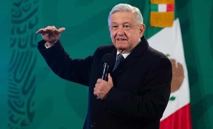 AMLO reconoce outsourcing; son procesos, dice