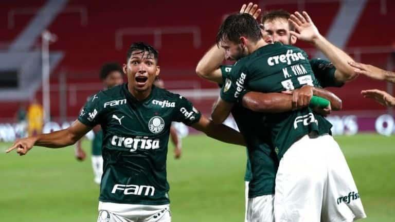 Palmeiras golea a River en ida de las semifinales Palmeiras golea a River en ida de las semifinales