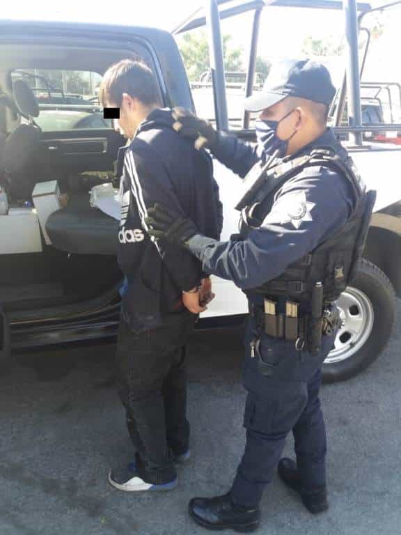 Los detienen después de robar en un domicilio de la Colonia Reforma