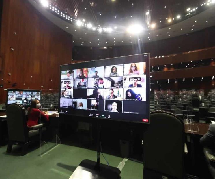 Diputados y senadores presentan doce iniciativas Diputados y senadores presentan doce iniciativas