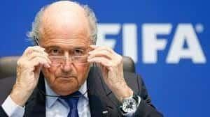Hospitalizan a Blatter, ex presidente de FIFA