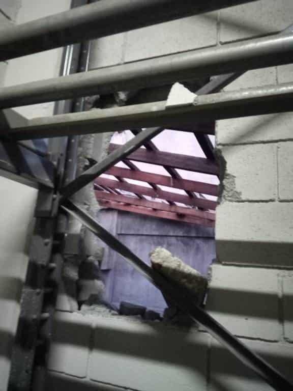 Detienen a dos por boquetazo en bodega