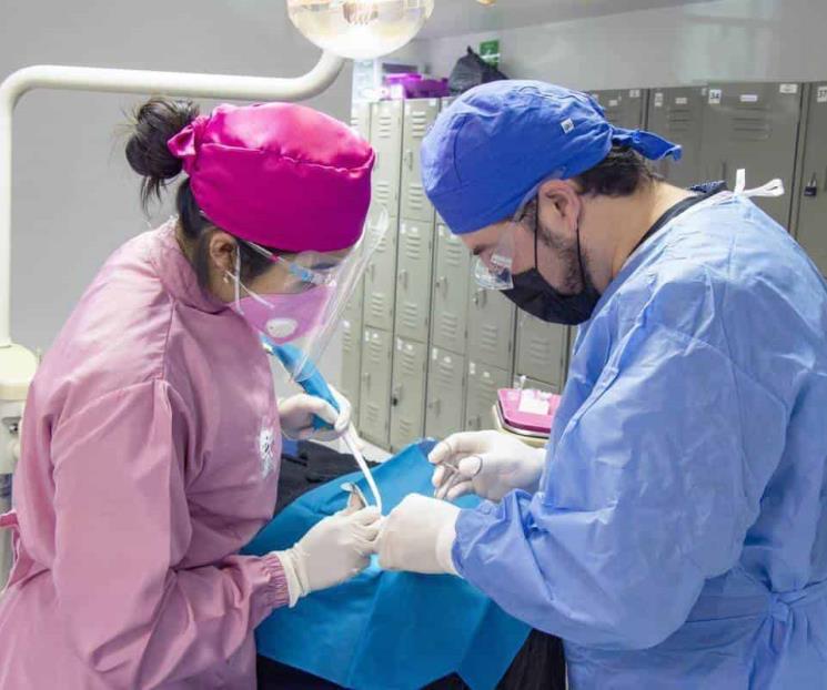 Continúan atención clínicas dentales de la UDEM Continúan atención clínicas dentales de la UDEM