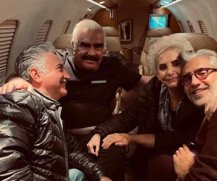 Imposible que Vicente Fernández se haya vacunado en México Imposible que Vicente Fernández se haya vacunado en México