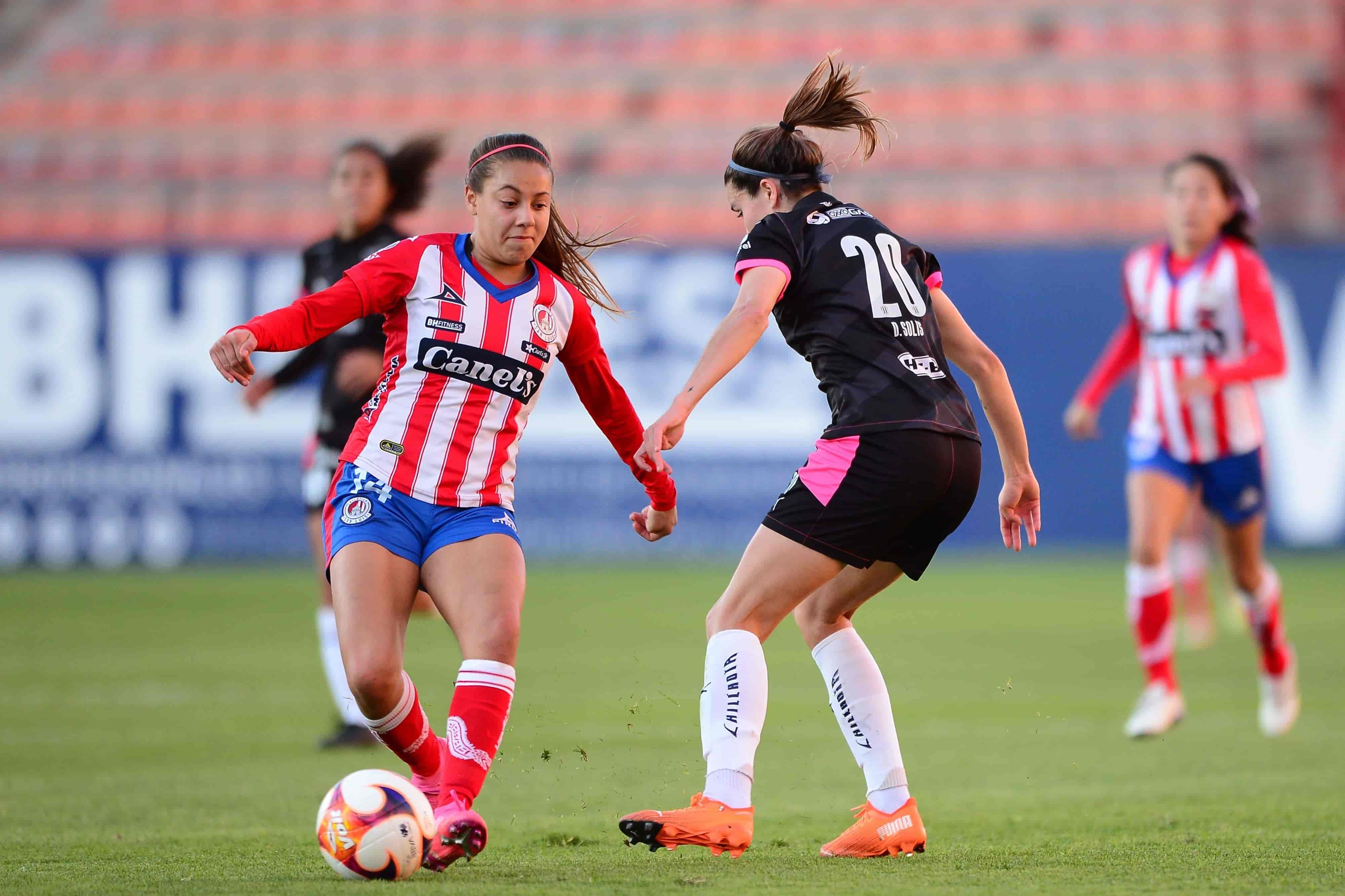 Golean Rayadas 5-0 a San Luis