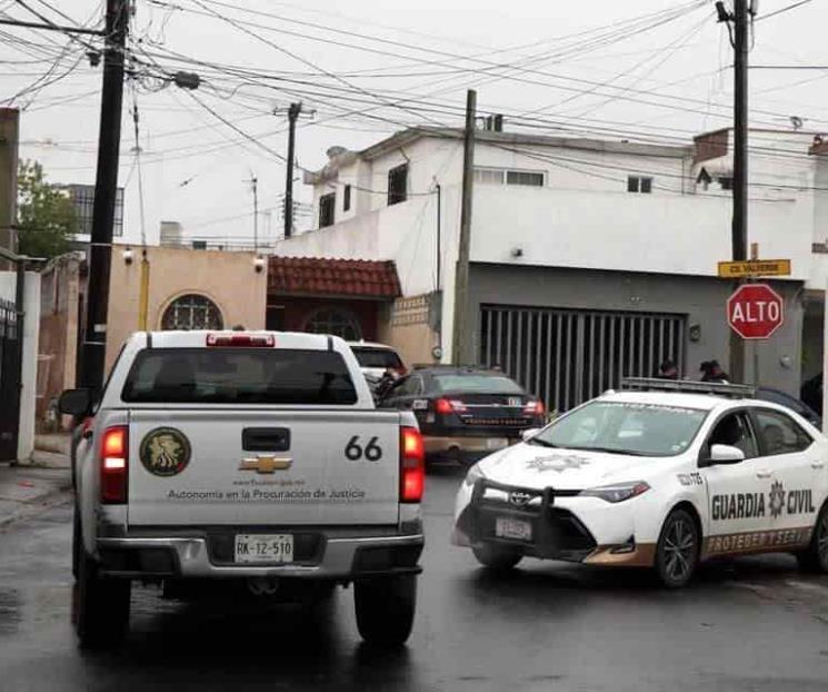 Ataca comando armado a hombre, lo dejan grave