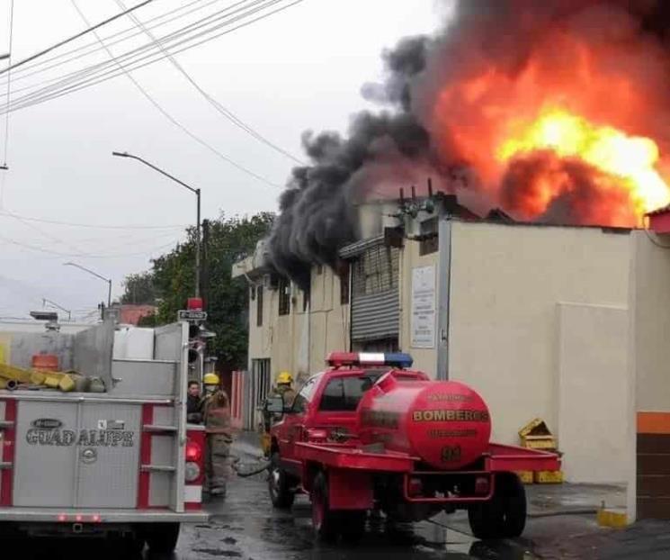 Arde fábrica de tostadas Arde fábrica de tostadas