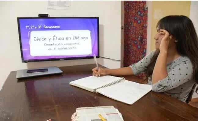 Con agradecimiento se retoman clases a distancia en Oaxaca Con agradecimiento se retoman clases a distancia en Oaxaca