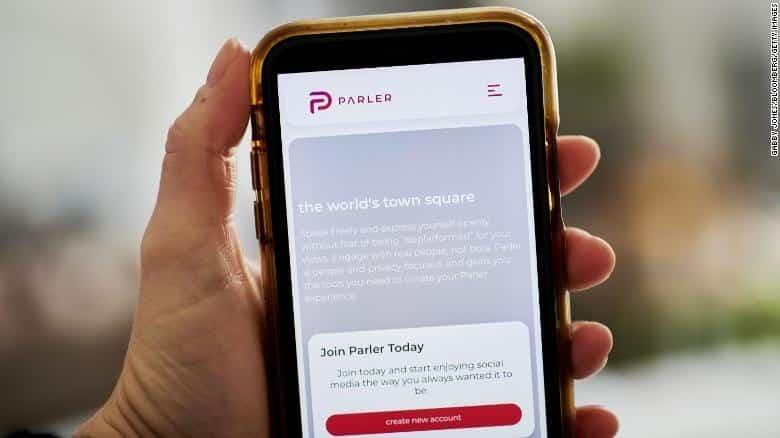 Parler ahora ha quedado eliminada de Amazon, Apple y Google Parler ahora ha quedado eliminada de Amazon, Apple y Google