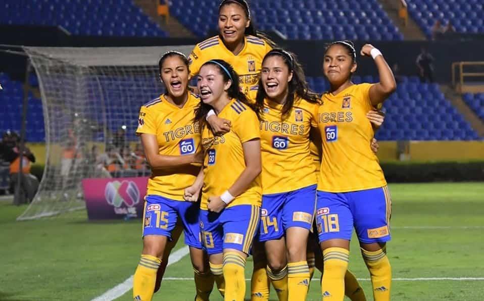 Las campeonas salen a escena