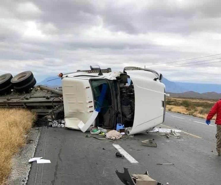 Vuelca tráiler en Mina Vuelca tráiler en Mina