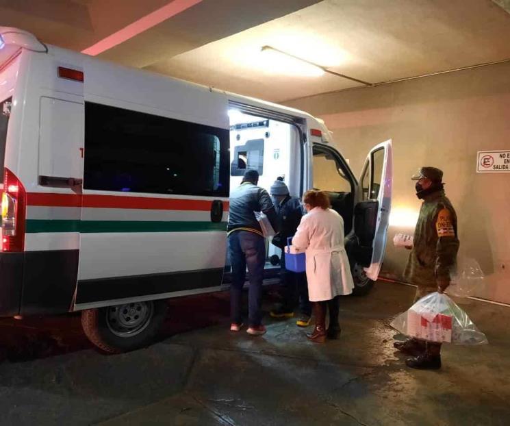 Distribuyen vacunas en hospitales Covid