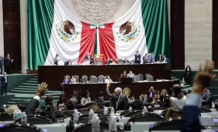 Legisladores de Morena arremeten contra el INE y Córdova Legisladores de Morena arremeten contra el INE y Córdova