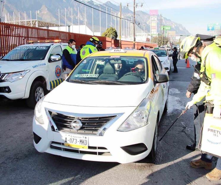 Refuerzan “Pasajero Seguro” en Santa Catarina Refuerzan “Pasajero Seguro” en Santa Catarina