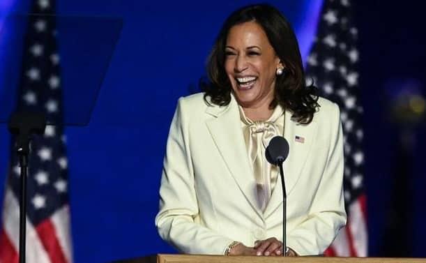 Kamala Harris será juramentada por jueza latina